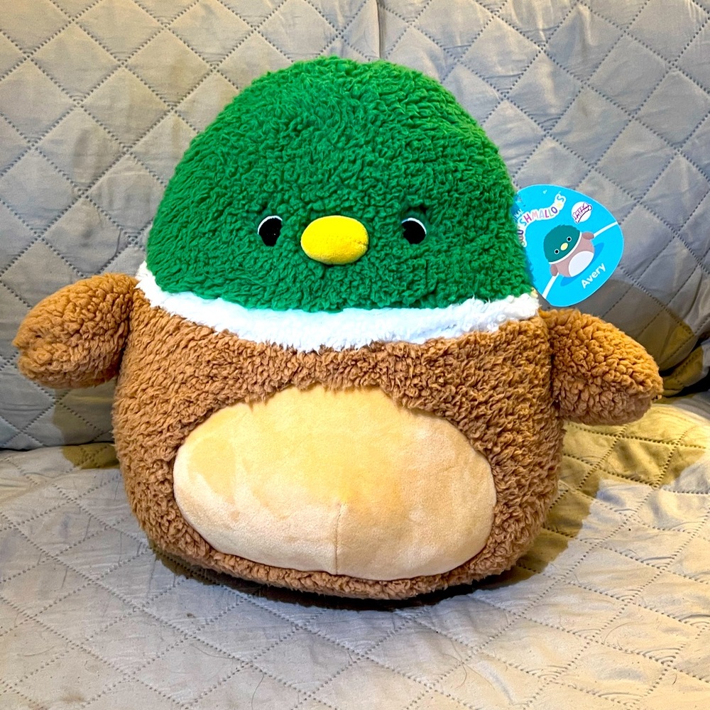 12 inch Squishmallow Fuzz-A-Mallow Avery Duck new with tags